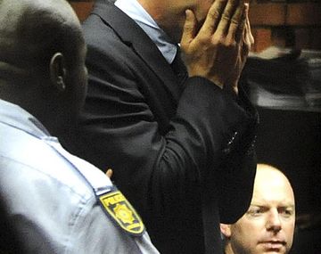 Otra mala para Pistorius: lo multan por evasión impositiva
