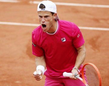 El Peque Schwartzman avanzó a octavos de final en Roland Garros