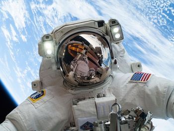 Un astronauta se sacó una autofoto en el espacio
