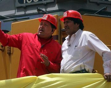 Evo Morales visitó a Chávez en el hospital de Caracas