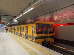 retiraron tres vagones de la linea b por tener un material cancerigeno retiraron tres vagones de la linea b por tener un material cancerigeno