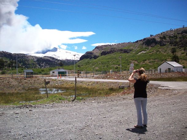 Volcán Copahue: hay alerta amarillo y no creen necesario evacuar pobladores