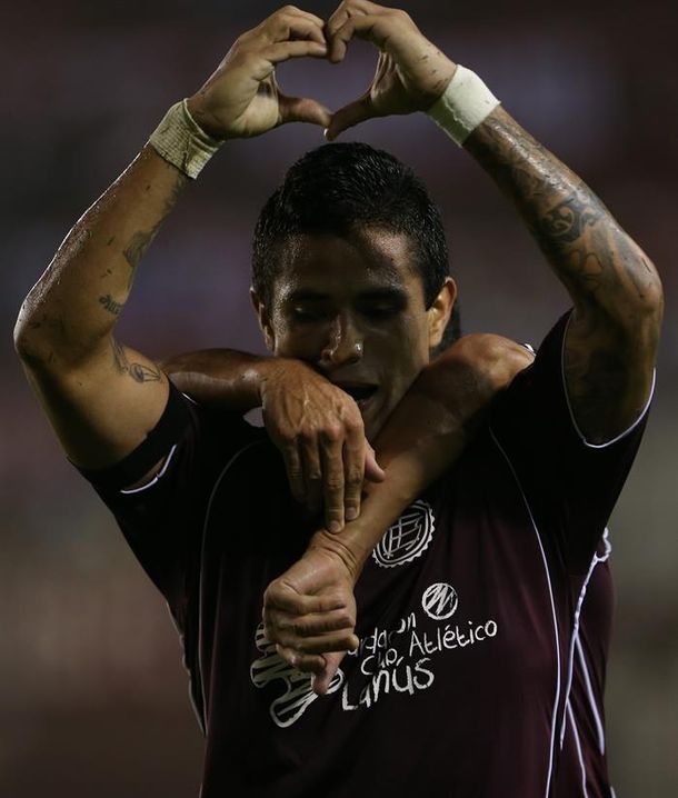 Lanús venció al Caracas y se metió en la fase de grupos
