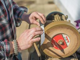 Este tip te ayudará a componer un afilador casero en simples pasos. Este tip te ayudará a componer un afilador casero en simples pasos.