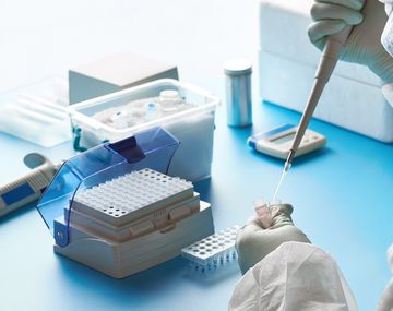 China: escapó una bacteria de un laboratorio y hay más de 3 mil infectados