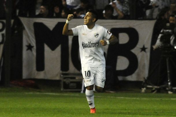 Quilmes goleó a Arsenal y consiguió su primer triunfo en el campeonato