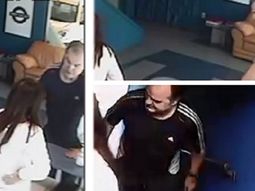 estilo bielsa: se metio en una radio para ir al bano...pero se fue sin dar notas estilo bielsa: se metio en una radio para ir al bano...pero se fue sin dar notas