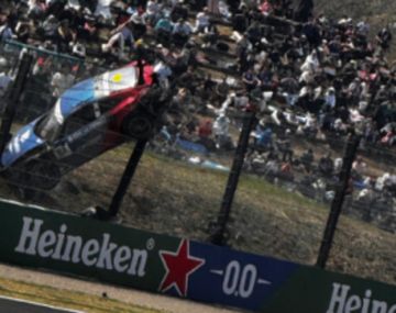 El fuerte accidente en la Porsche Cup que retrasó el inicio del Gran Premio de Japón