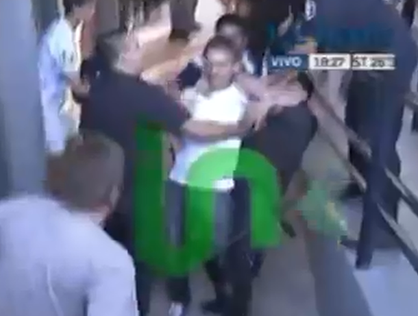 Vivas se agarró a trompadas con un hincha de Quilmes