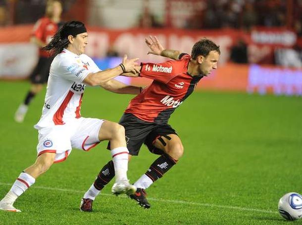 Newells busca el segundo puesto frente a Argentinos