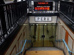 subtes: por falta de dialogo se prolonga el paro en la linea a subtes: por falta de dialogo se prolonga el paro en la linea a