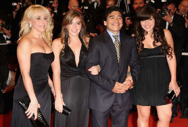La reacción de Dalma, Gianinna y Claudia, después del encuentro de Maradona y Diego Jr.