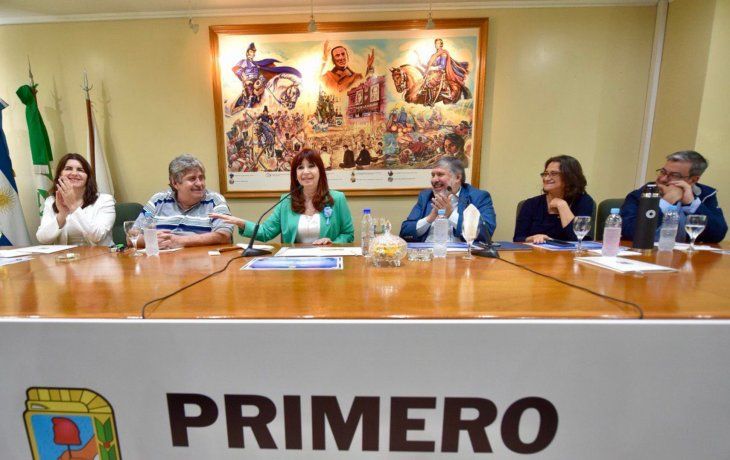 Cristina Kirchner encabezó una cumbre de la lista Primero la Patria en SMATA