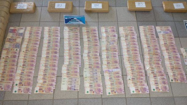 Mar del Plata: el asesor técnico del Consejo Escolar, Julián Chialva, circulaba por la ruta 2 con $ 20.000 en efectivo y 93 kilos de marihuana