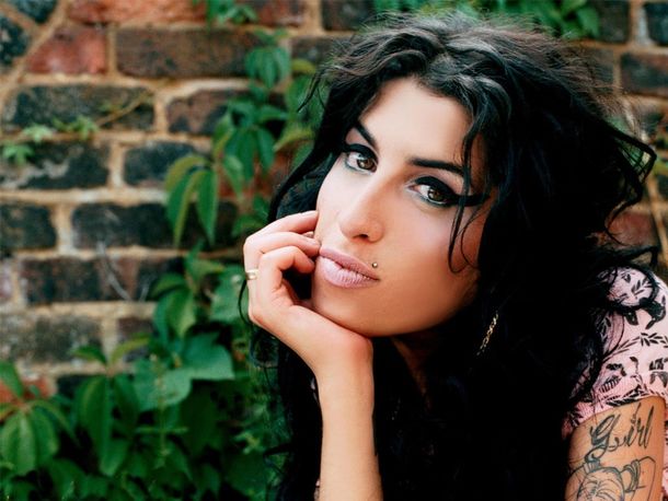 A cinco años de su muerte, un video inédito de la irrepetible voz de Amy Winehouse