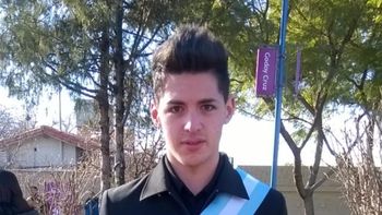 tiene 19 anos, fue a buscar dinero a un cajero y desaparecio: tenemos miedo tiene 19 anos, fue a buscar dinero a un cajero y desaparecio: tenemos miedo