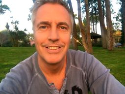 el incipiente bigote de marley: ¡asi nunca voy a dar a recio! el incipiente bigote de marley: ¡asi nunca voy a dar a recio!