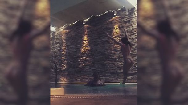 Jimena Barón celebró el día de la madre en tanga.