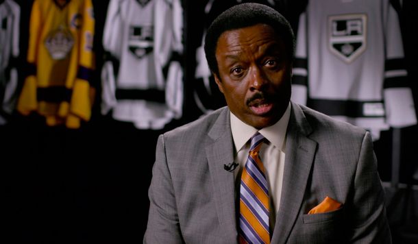 El ex jugador de la NFL Jim HIll fue acusado por lamerle la cara a su esposa para contagiarle coronavirus