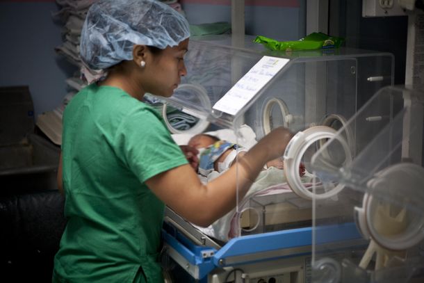 Capitanich destacó la baja en la tasa de mortalidad infantil