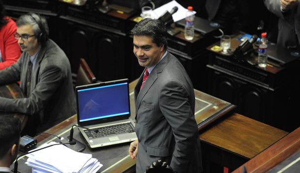 Capitanich felicitó a los diputados opositores que se quedaron a debatir