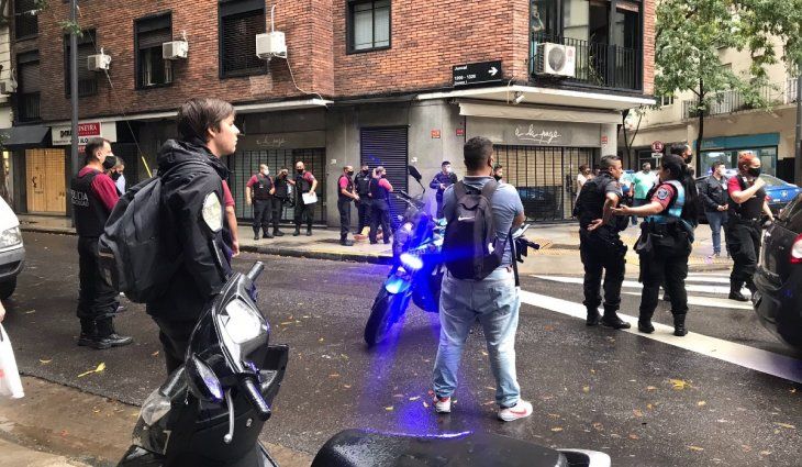 Inseguridad: vecinos ayudaron a detener a un ladrón. Crédito de la imagen: @LetiMarcolongo