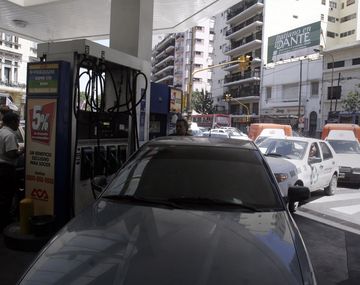 Ya rige el aumento de 6% en naftas