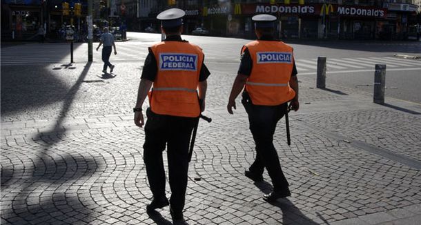 Policia