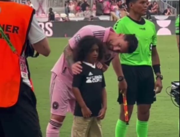 El gesto de Messi con el nene que se emocionó en la previa