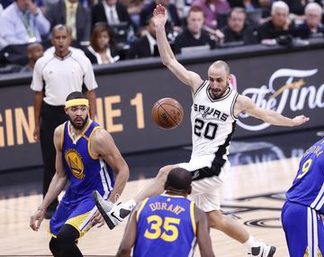 Emanuel Ginóbili ante Golden State Warriors