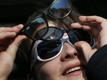 Cómo protegerse para disfrutar del eclipse solar anular sin correr riesgos