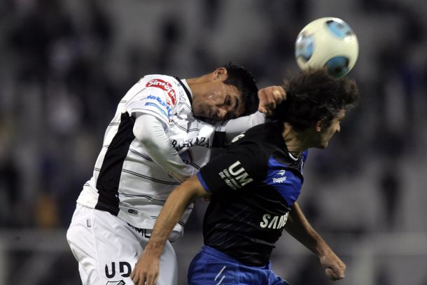 Vélez-All Boys, suspendido por incidentes en la tribuna