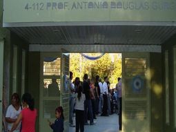 alumnos intentaron envenenar a un companero y a un docente en mendoza alumnos intentaron envenenar a un companero y a un docente en mendoza