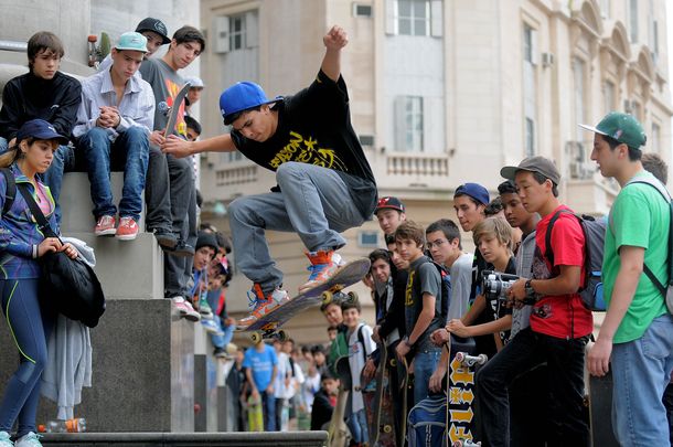 Miles de skaters se reunieron en Plaza de Mayo