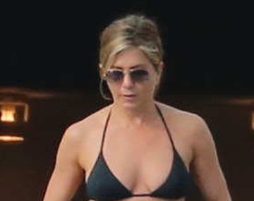 Jennifer Aniston sorprendió con su figura a los 44 años