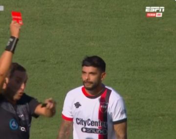 Banega nuevamente expulsado en Newells: su antecedente con Rapallini