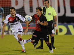 colon supero a newell´s en una rafaga de goles colon supero a newell´s en una rafaga de goles