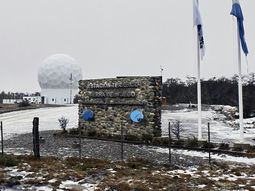 investigan a buques extranjeros por posible derrame de petroleo en tierra del fuego