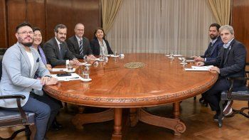 luis caputo se reunio con la uia: sin definiciones concretas ni anuncios luis caputo se reunio con la uia: sin definiciones concretas ni anuncios
