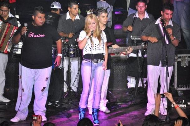 Karina vuelve a los escenarios tras tomarse unas vacaciones