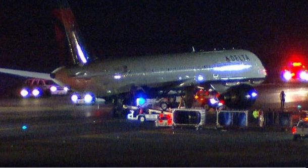 Desalojaron el aeropuerto de Nueva York por amenaza de bomba