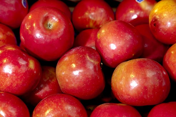 Exigen a Brasil que permita las importaciones de peras y manzanas argentinas