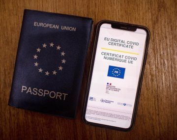 Ya rige el certificado sanitario en Europa: ¿qué vacunas autoriza y cómo funciona?