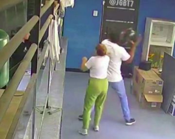 El hombre fue a reclamar por un motor que le habían colocado y falló.&nbsp;