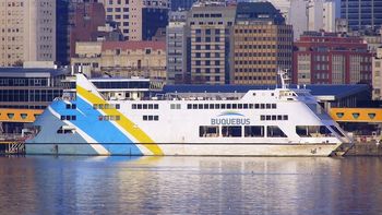 La empresa uruguaya Buquebus no podrá utilizar el baro Eladia Isabel. La empresa uruguaya Buquebus no podrá utilizar el baro Eladia Isabel.