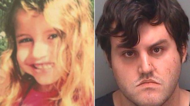 Un hombre mató a su hija al tirarla a un río desde un puente de 18 metros