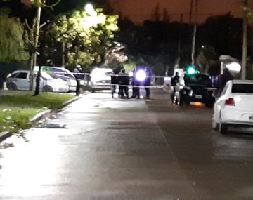 Fusilaron a un hombre e hirieron a su hija en un intento de robo