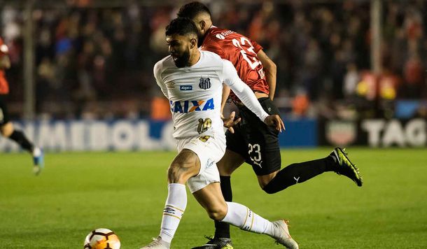 Santos no se resigna y respondió tras la sanción de la Conmebol