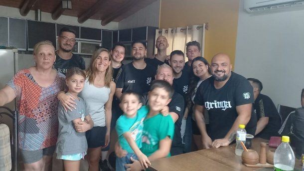 Soledad Pastorutti quedó varada en una ruta y una docente la albergó