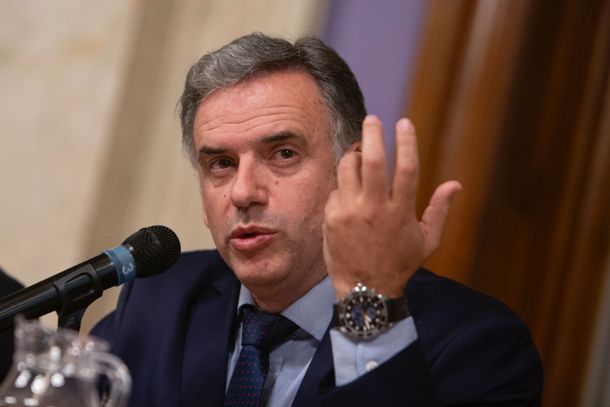 El precandidato presidencial del Frente Amplio